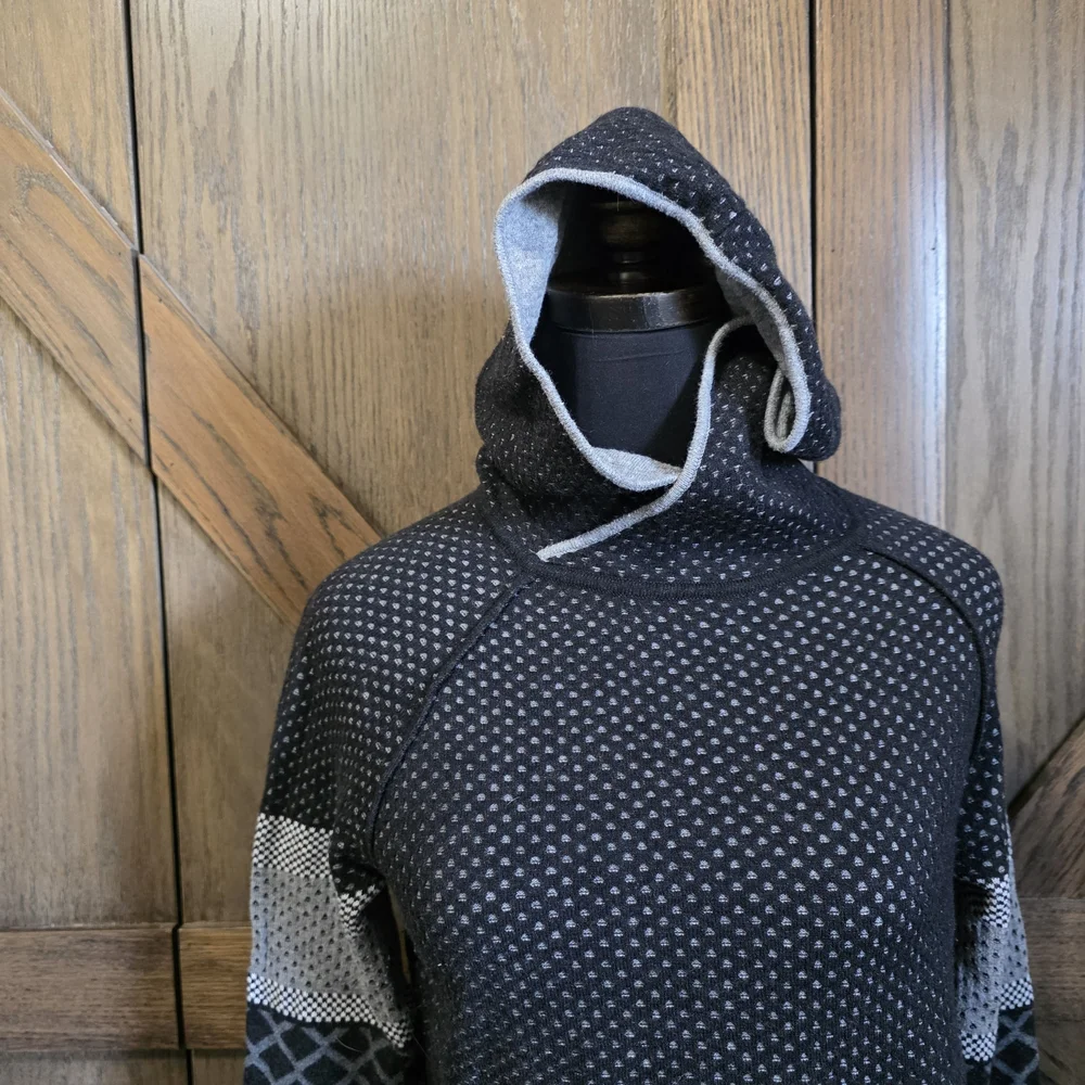 Krimson Klover Black and Gray Patterned Sweater - Picture 2 of 4
